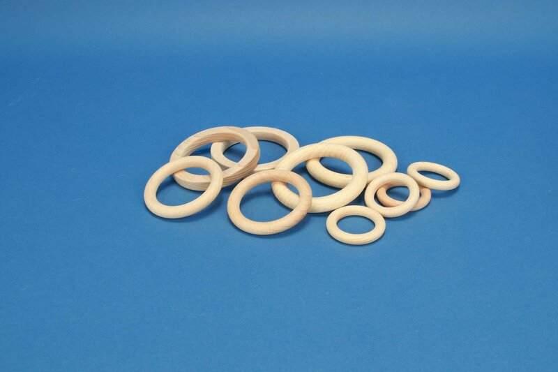 Rings made of beechwood