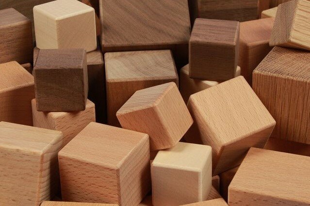 Wooden cubes 