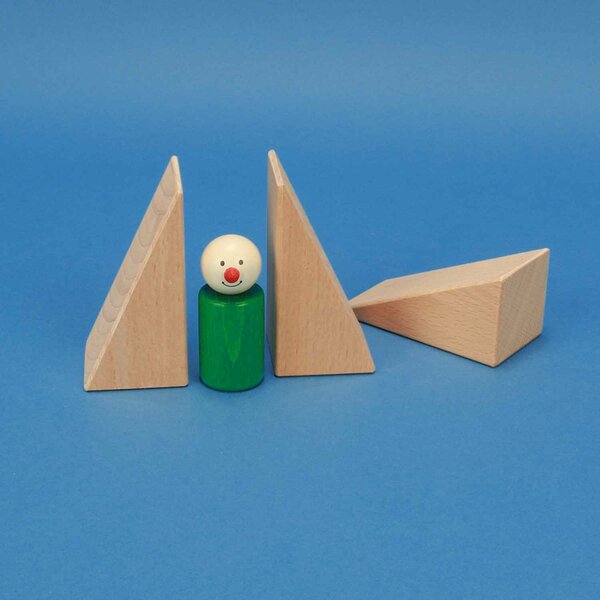 wooden triangle blocks 9 x 4,5 x 4,5 cm