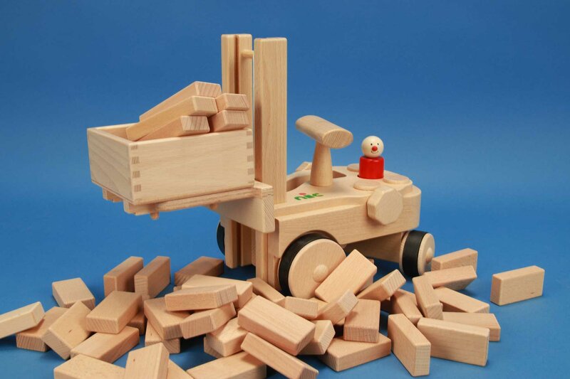 NIC Creamobil + wooden blocks